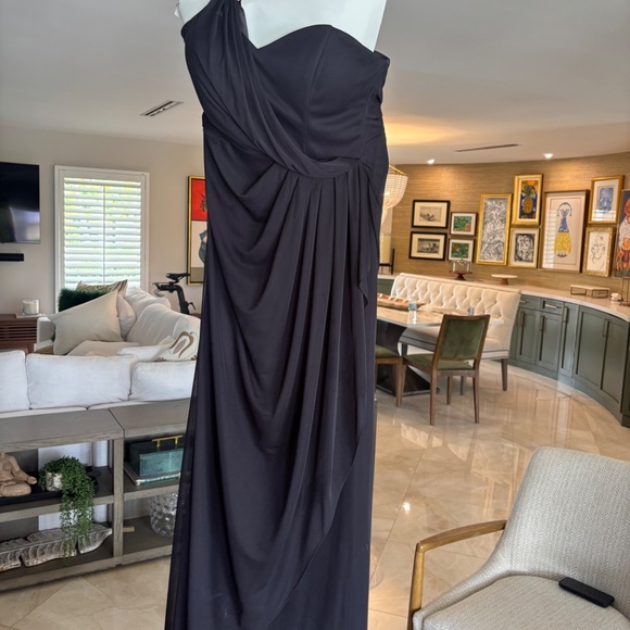 One Shouldered Gown with Embellishment - Picture 2 of 4